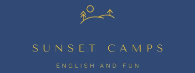 Logo Campamento número uno multiaventura en inglés